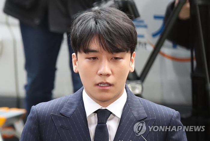 Bản án dành cho Seungri và những nghệ sĩ sau vụ bê bối?