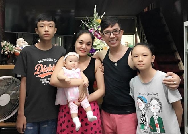 Bất ngờ với quá khứ cơ cực của Long Nhật: Sáng bán bún bò Huế, đêm đi