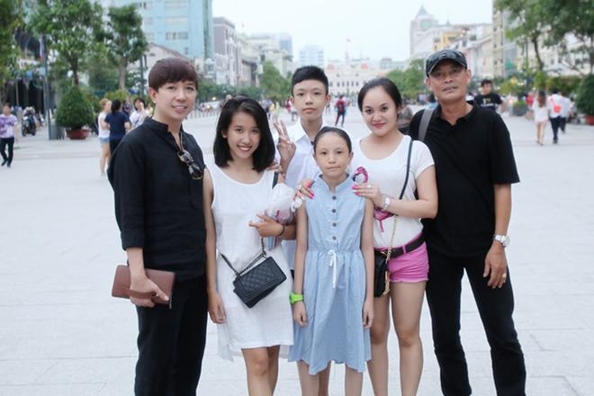 Bất ngờ với quá khứ cơ cực của Long Nhật: Sáng bán bún bò Huế, đêm đi