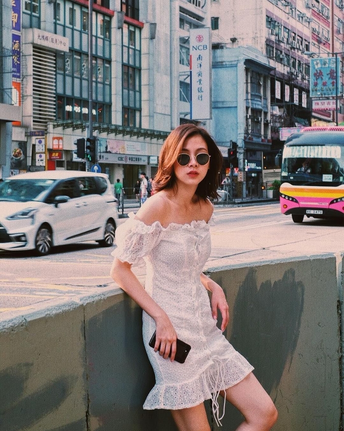 Bí quyết mặc đẹp cho dáng người thanh mảnh từ nữ chính Friend zone