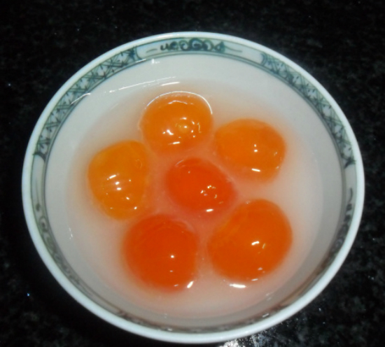 Cách làm bánh bông lan trứng muối bằng lò vi sóng ngon khó cưỡng