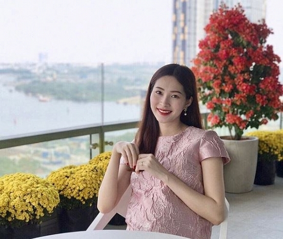 Cận cảnh tổ ấm sang chảnh, xanh mát của vợ chồng Hoa hậu Đặng Thu Thảo