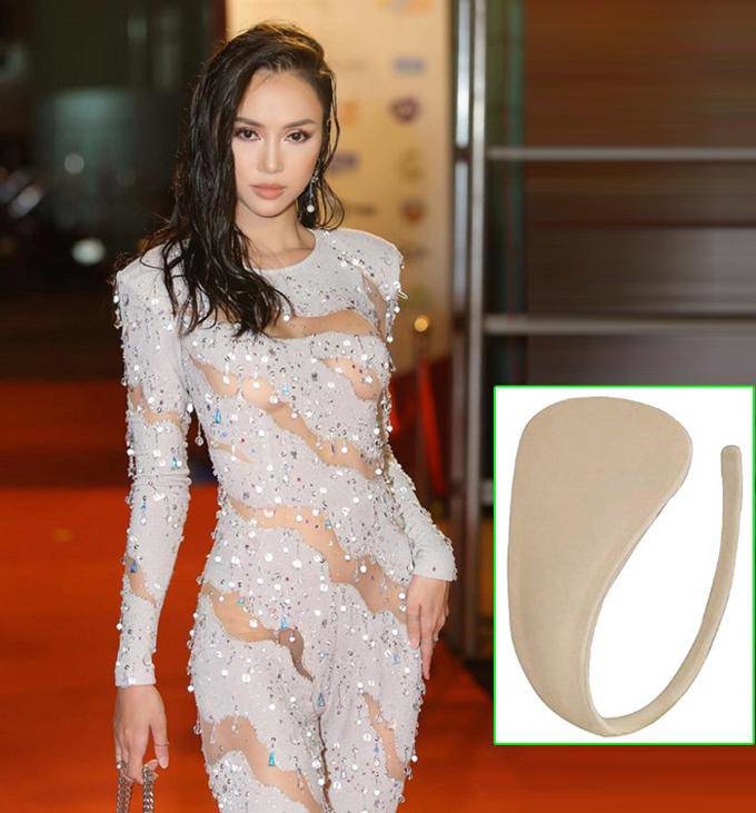 Chẳng sợ lộ nội y dù đồ cắt xẻ, nàng phải sở hữu items chuyên dụng