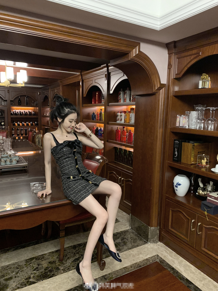Choáng váng trước độ giàu có của nàng tiểu thư xứ Trung
