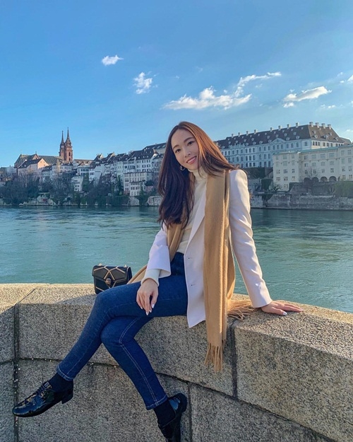 Ảnh hot sao Hàn: Tae Yeon son môi căng mọng nhìn muốn cắn