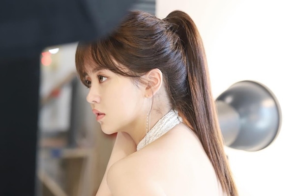 Ảnh hot sao Hàn: Tae Yeon son môi căng mọng nhìn muốn cắn