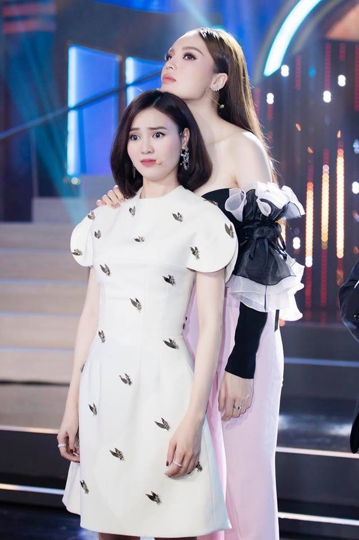 Con gái cao, chân dài thì đẹp thật nhưng cũng khổ tâm lắm đấy nhé!