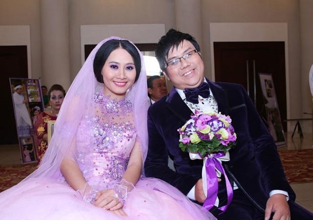 Cuộc hôn nhân của nam danh hài đạp vợ trước mặt đồng nghiệp