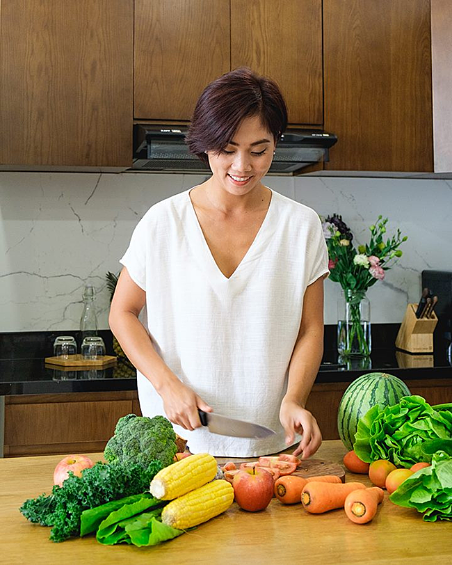 Cựu tiếp viên hàng không bật mí cách ăn Eat Clean thuần Việt