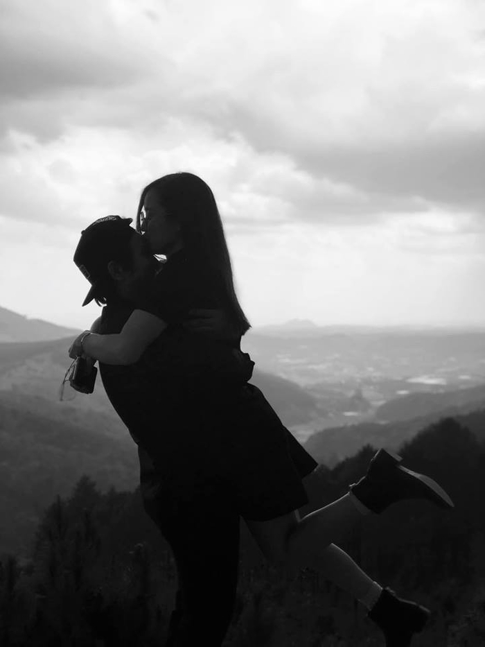 Đằng sau tuyên bố giải nghệ của Hoài Lâm là tình yêu ngọt ngào