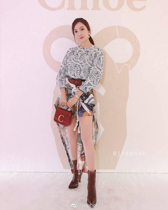 Đọ sắc tại Paris: Jessica - Dara mỗi người một phong cách nhưng vẫn đ
