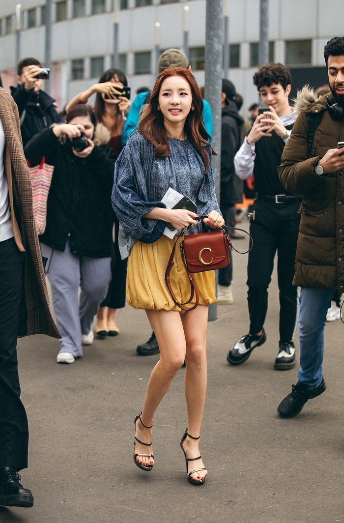 Đọ sắc tại Paris: Jessica - Dara mỗi người một phong cách nhưng vẫn đ