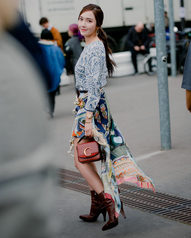 Đọ sắc tại Paris: Jessica - Dara mỗi người một phong cách nhưng vẫn đ