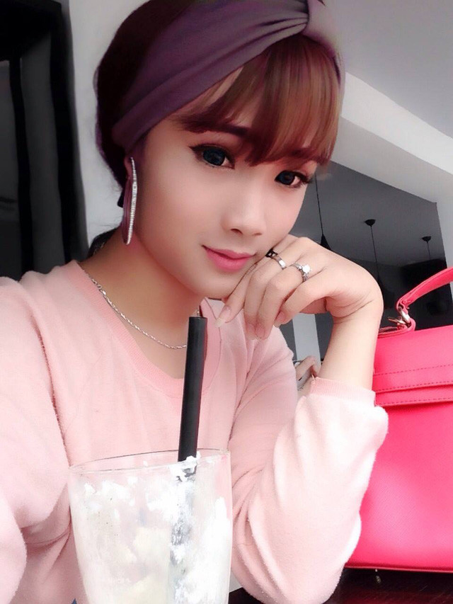 Đời thường cũng còn biết bao mỹ nhân chuyển giới khiến CĐM xôn xao