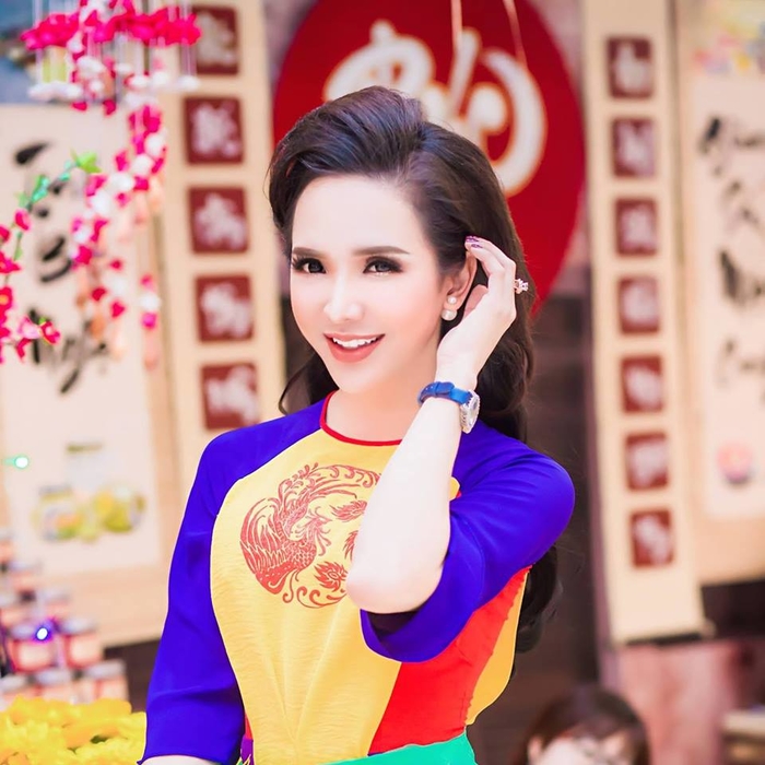 Đời thường cũng còn biết bao mỹ nhân chuyển giới khiến CĐM xôn xao