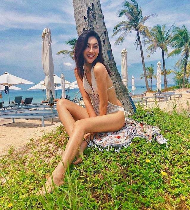 Fan tha hồ nóng mắt với ảnh khoe eo thon ngực nở mặc bikini của sao