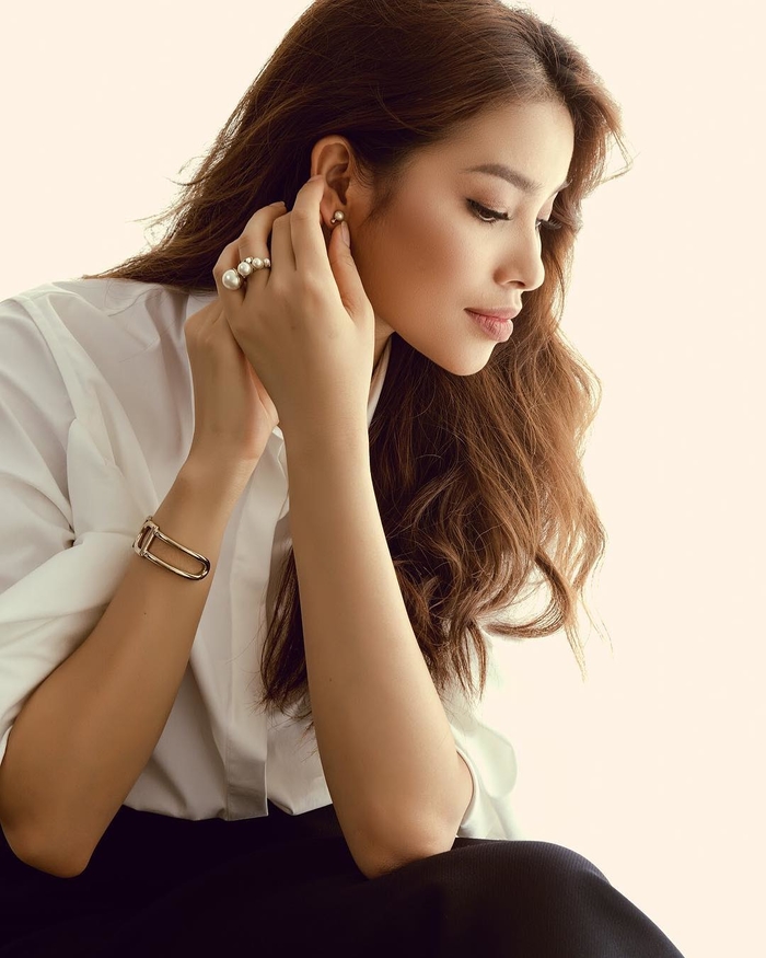 Gương mặt ngày càng lạ lẫm của Phạm Hương