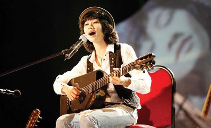 Hành trình thay đổi nhan sắc và phong cách của các nghệ sĩ tomboy Việt