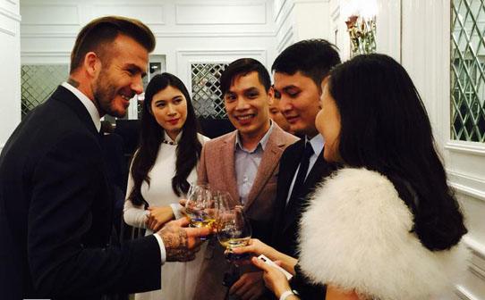 Hình ảnh đáng nhớ của Beckham trong 4 lần tới Việt Nam, sức nóng 17