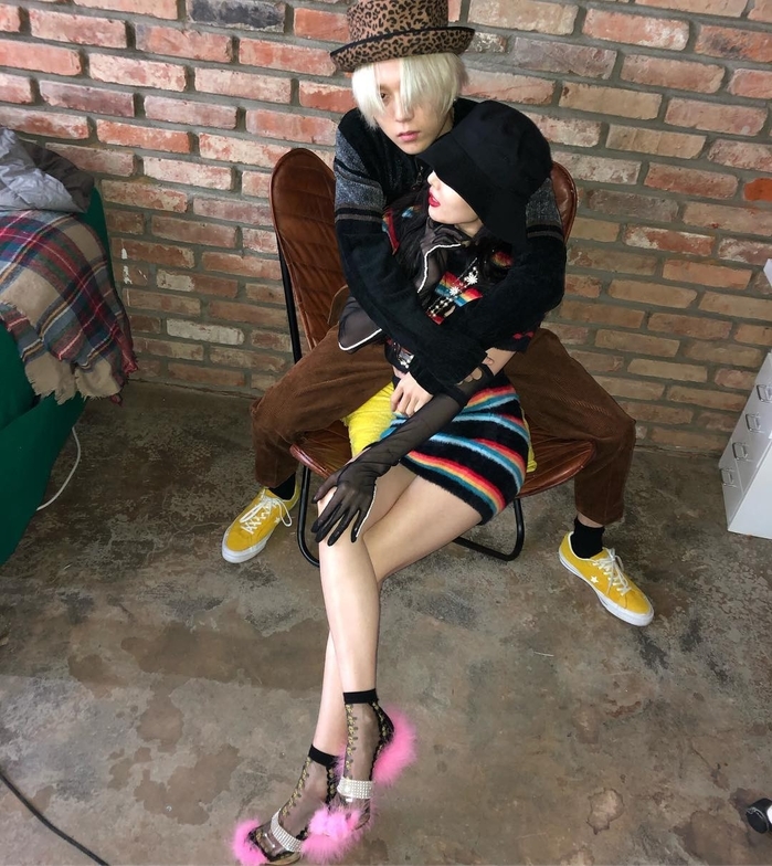 Giữa Kpop lắm scandal, HyunA - E'Dawn cứ bình lặng mà yêu nhau