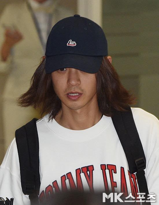 Jung Joon Young: Vết trượt dài tội lỗi của ca sĩ lắm tài nhiều tật