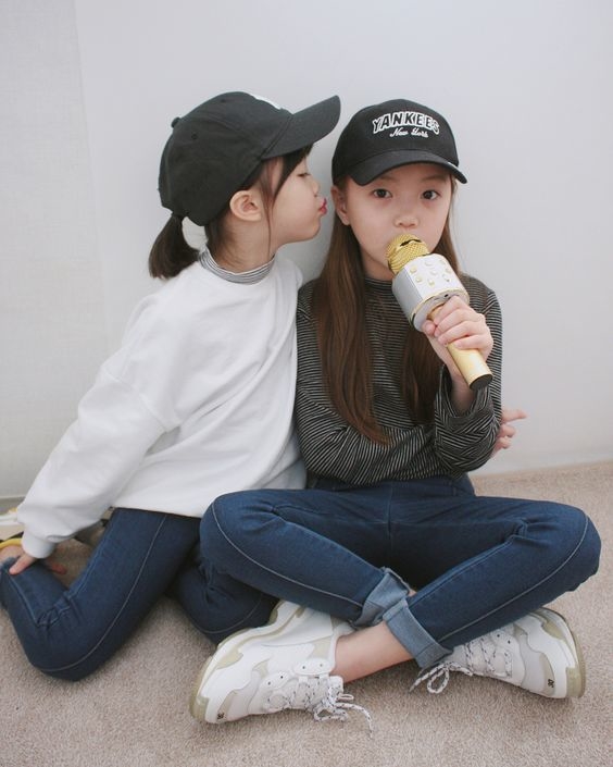 Khoa học đã chứng minh, con út thường là đứa có tính hài hước nhất