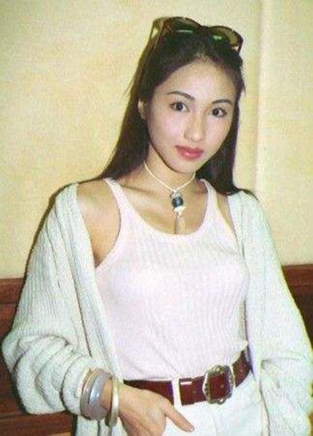 Nhan sắc mộc mạc của 10 mỹ nhân Hong Kong gây thương nhớ bao thế hệ