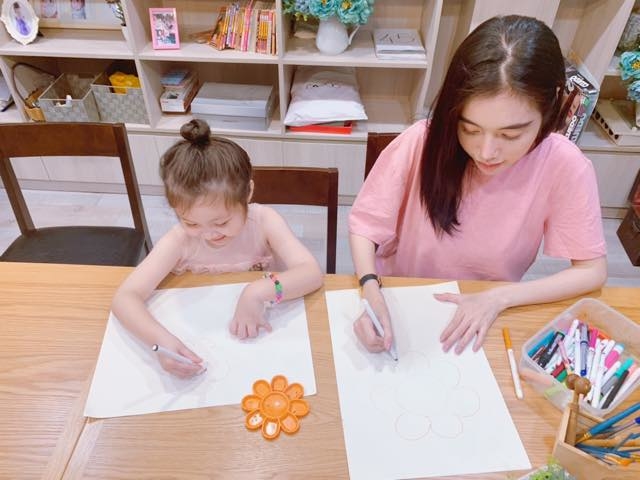 Kiếm tiền giỏi, dạy con hay, Elly Trần còn làm vườn xuất sắc