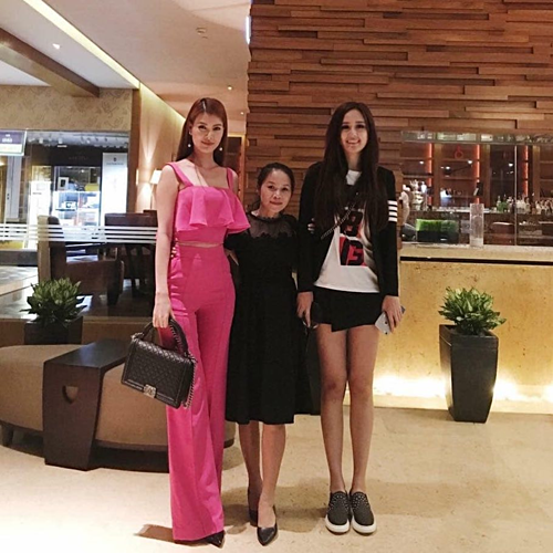 Kỳ Duyên - Minh Triệu tay đan tay, Hà Hồ - Kim Lý chụp ảnh cưới