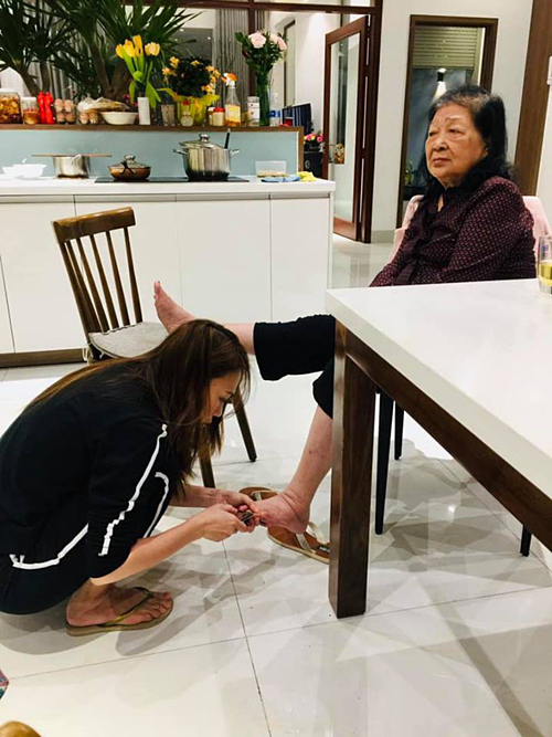 Kỳ Duyên - Minh Triệu tay đan tay, Hà Hồ - Kim Lý chụp ảnh cưới