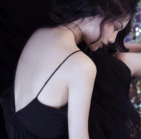 Suốt ngày than thiếu tình yêu: Bạn không yêu chính mình thì ai yêu bạn