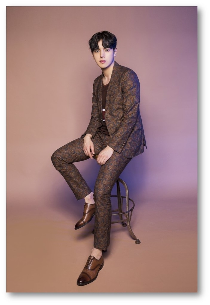 Loạt nam idol có chiều cao khủng nhất Kpop