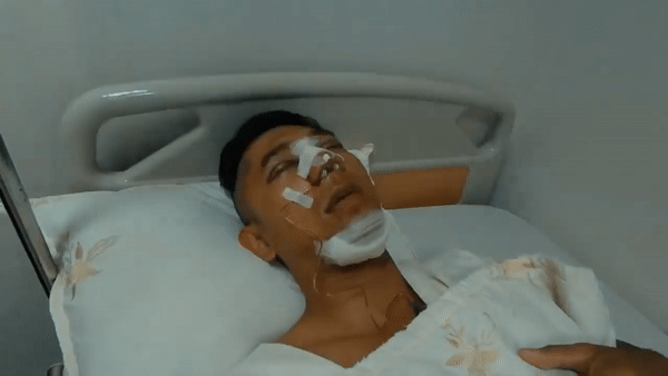 Loạt sao Việt vẫn tự tin khoe nhan sắc dù đẹp nhờ PTTM