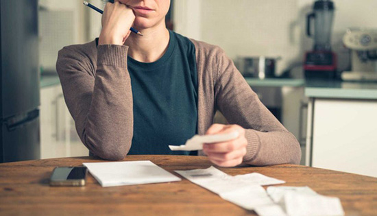 Lương tháng không đến nỗi, cớ sao bạn trẻ cứ mãi nợ nần