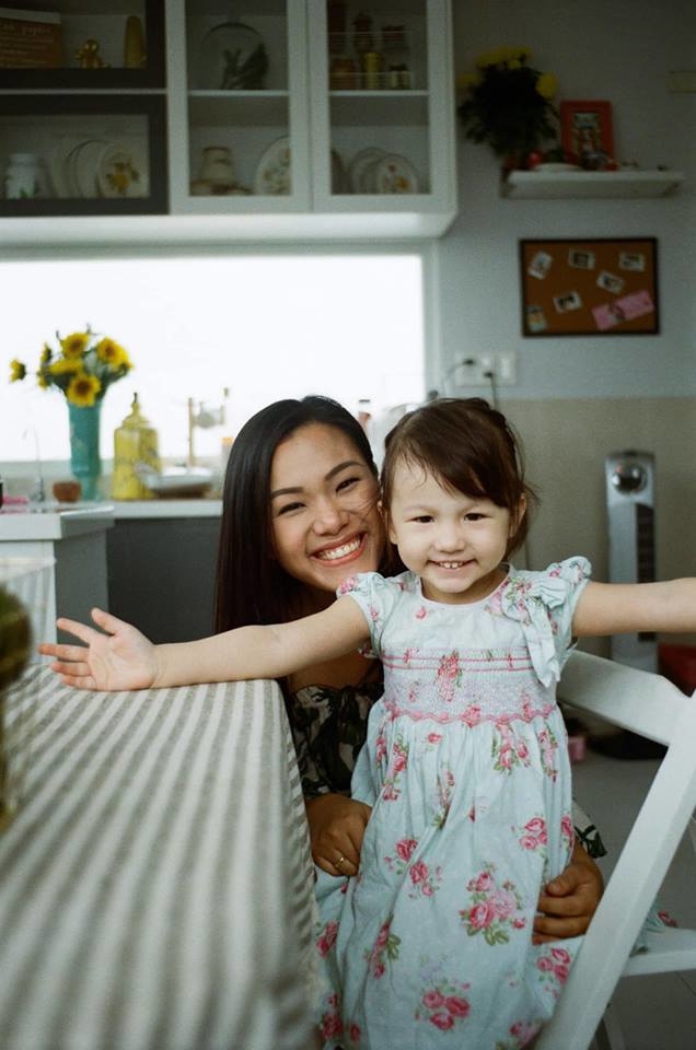 Nỗi lòng day dứt của ca sĩ Phương Vy khi luyện cho con trẻ ngủ riêng
