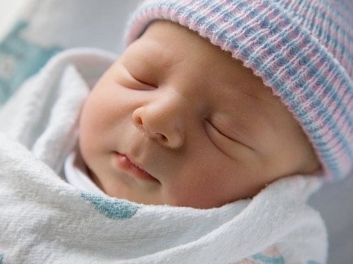 Mẹ sinh mổ không đủ sữa cho con đừng lo mà hãy áp dụng ngay cách này