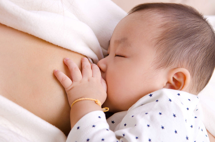 Mẹ sinh mổ không đủ sữa cho con đừng lo mà hãy áp dụng ngay cách này