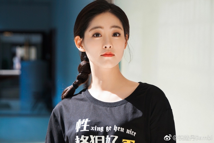 Mỹ nhân ngây thơ của Ỷ Thiên Đồ Long ký 2019 từng đóng cảnh nóng