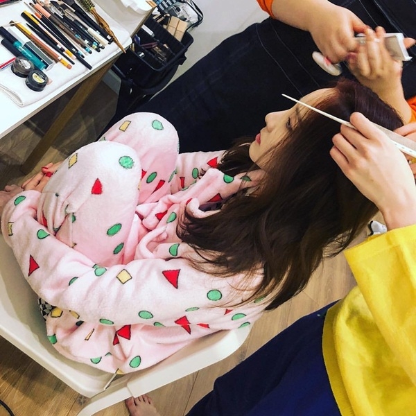 Ảnh hot sao Hàn: Jennie búi tóc natra mà vẫn thần thái