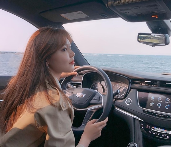 Ảnh hot sao Hàn: Jennie búi tóc natra mà vẫn thần thái