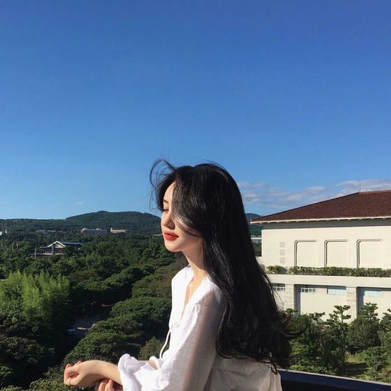 Người yêu cũ có người yêu mới ngay sau khi chia tay