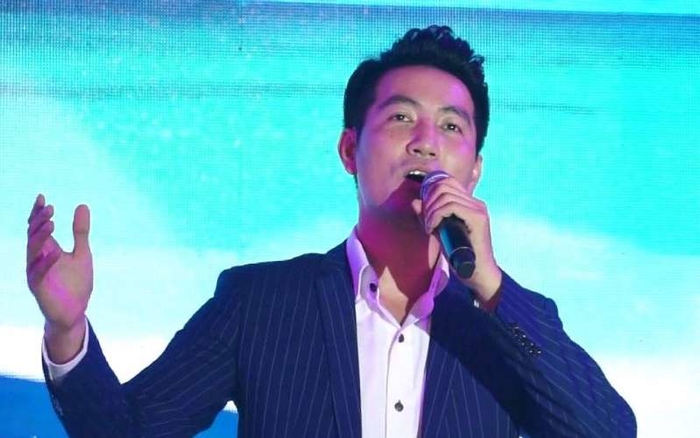 Nguyễn Phi Hùng sau khoảng thời gian mất hút khỏi Vbiz