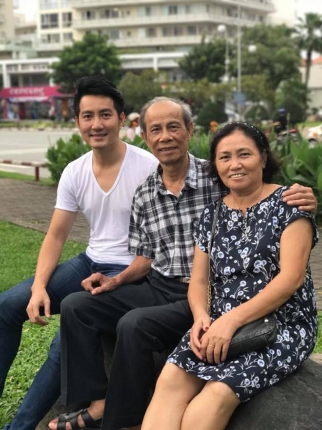 Nguyễn Phi Hùng sau khoảng thời gian mất hút khỏi Vbiz