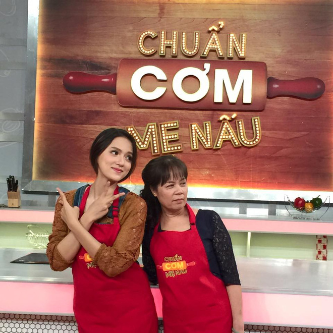 Nhan sắc mẹ sao Việt: Xinh đẹp, quý phái không kém gì con gái