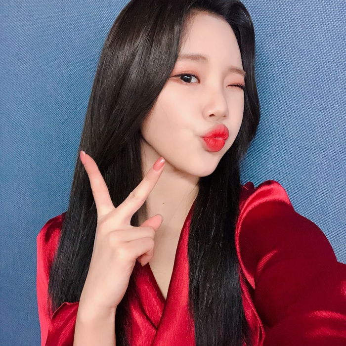 Những màu tóc đẹp đến vô thực một đi không trở lại của idol Hàn