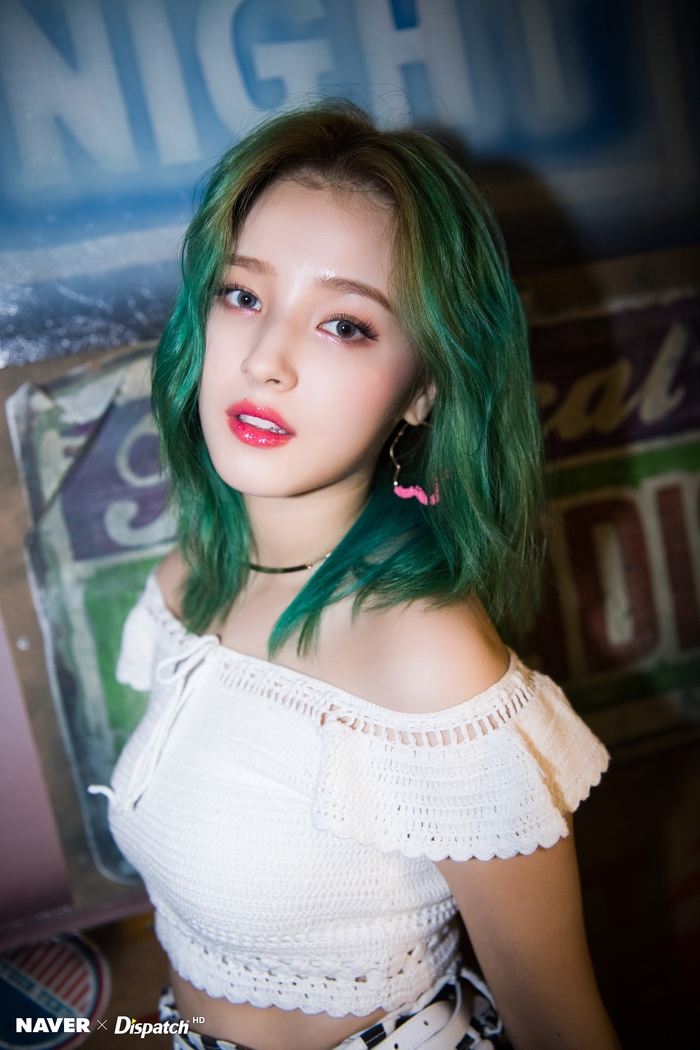 Những màu tóc đẹp đến vô thực một đi không trở lại của idol Hàn