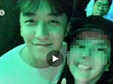 Những sao nam “muối mặt”, sự nghiệp xuống dốc vì scandal ảnh nóng