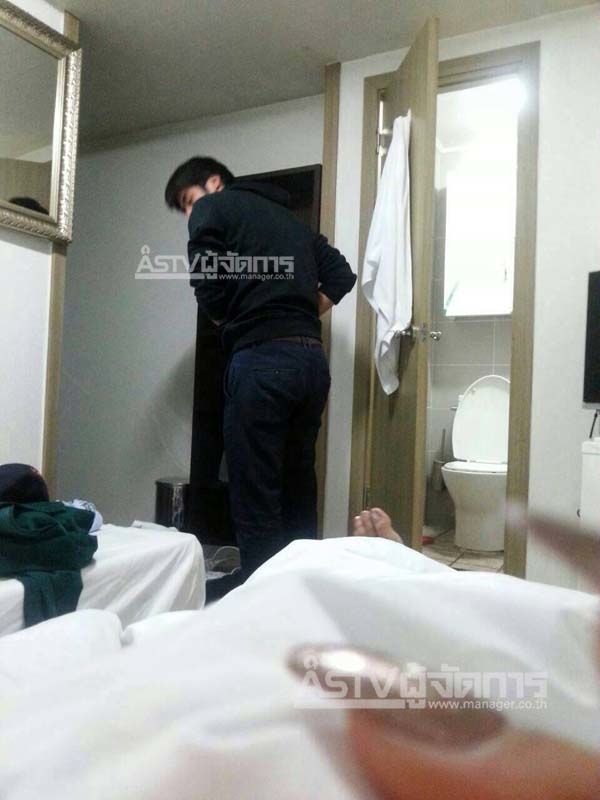 Những sao nam “muối mặt”, sự nghiệp xuống dốc vì scandal ảnh nóng