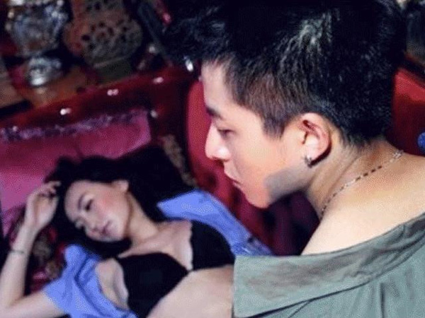 Những sao nam “muối mặt”, sự nghiệp xuống dốc vì scandal ảnh nóng