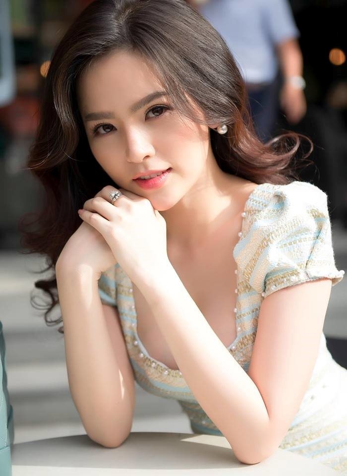Nữ diễn viên gặp rắc rối chuyện tình cảm khi hy sinh đóng cảnh nóng